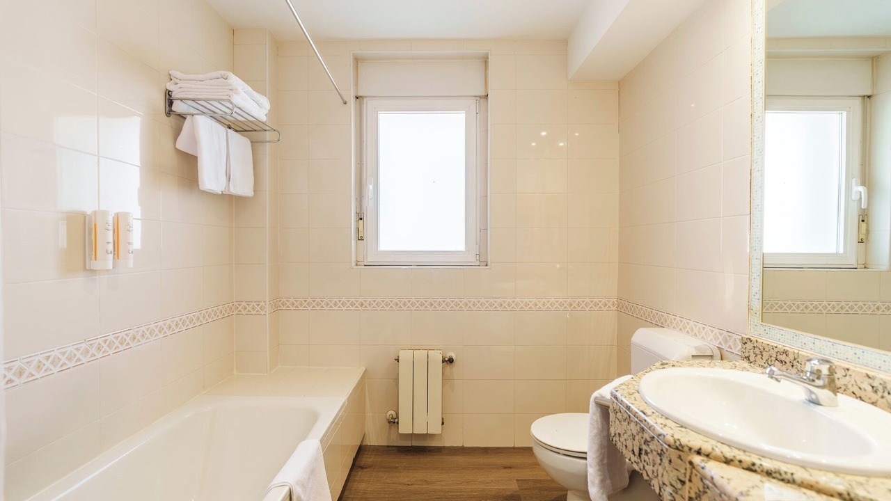Photo of Bathroom in Villagonzalo Pedernales