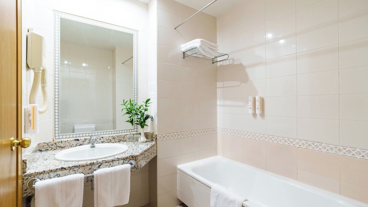Photo of Bathroom in Villagonzalo Pedernales