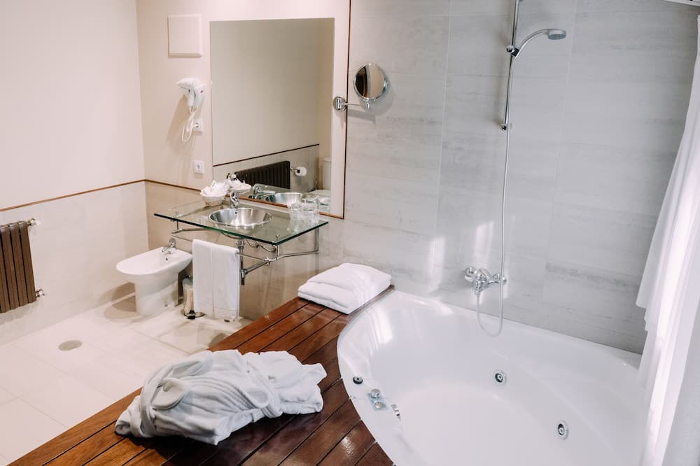 Photo of Bathroom in Urbanizacion El Montico
