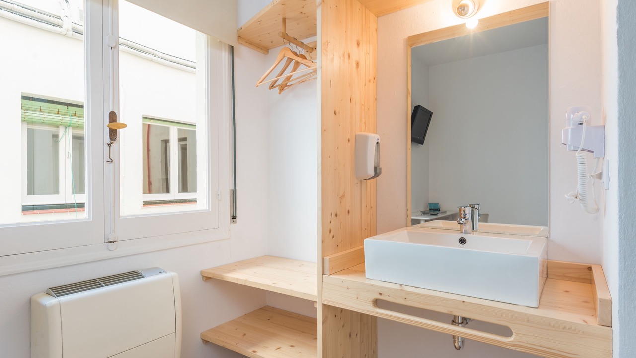 Photo of Bathroom in Mahon