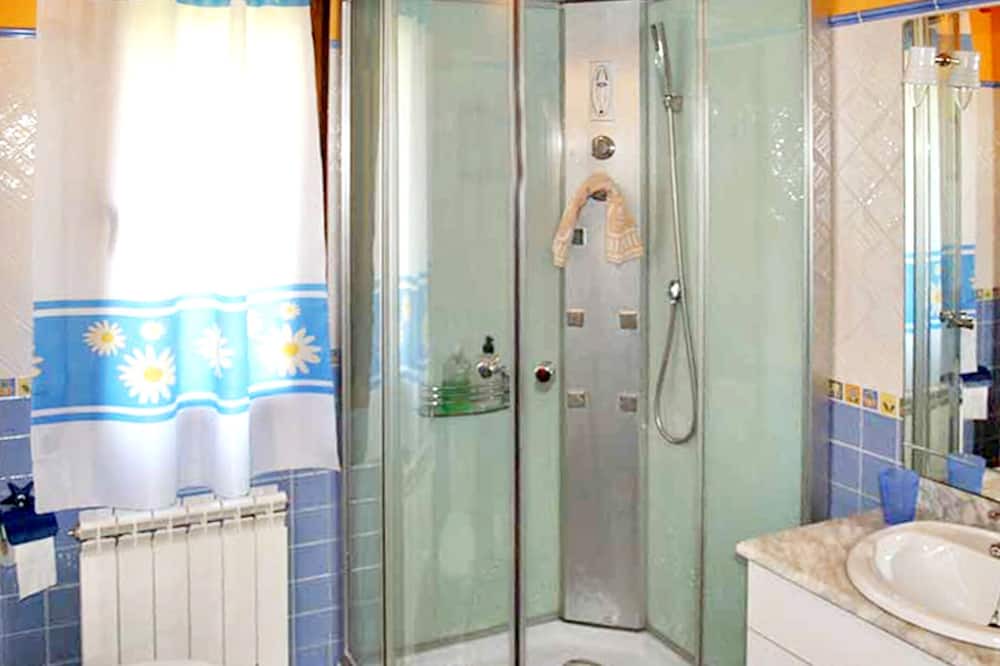 Photo of Bathroom in Villamanin