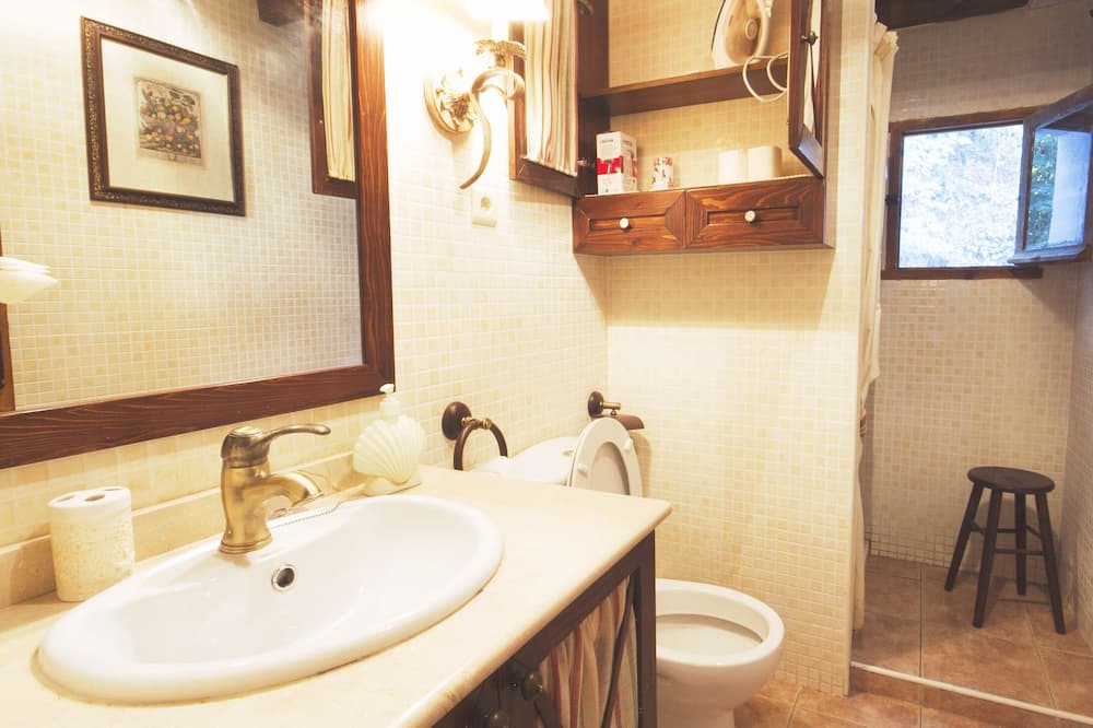 Photo of Bathroom in Reocin de los Molinos