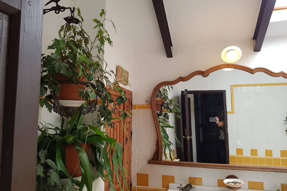 Photo of Bathroom in Sorihuela del Guadalimar