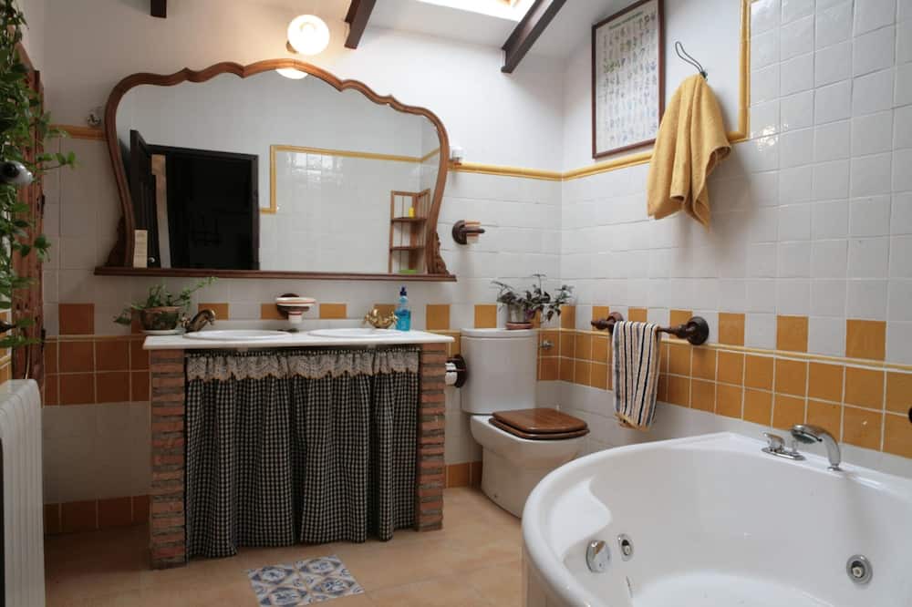 Photo of Bathroom in Sorihuela del Guadalimar