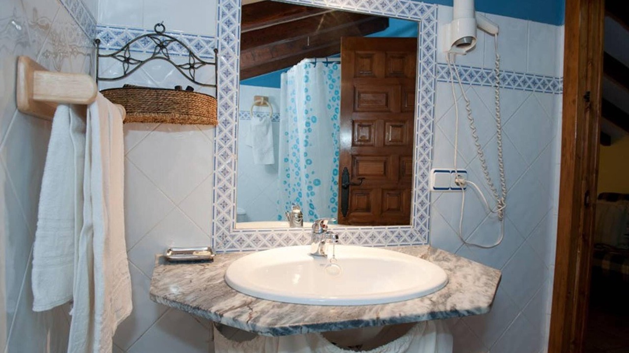 Photo of Bathroom in Robledillo de Gata