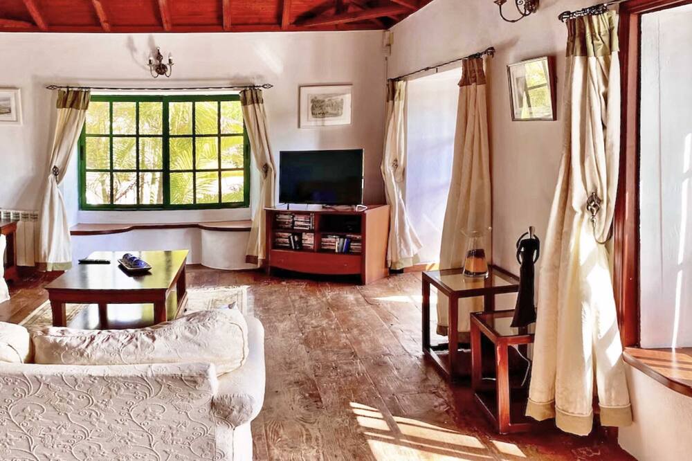 Photo of Livingroom in Brena Alta