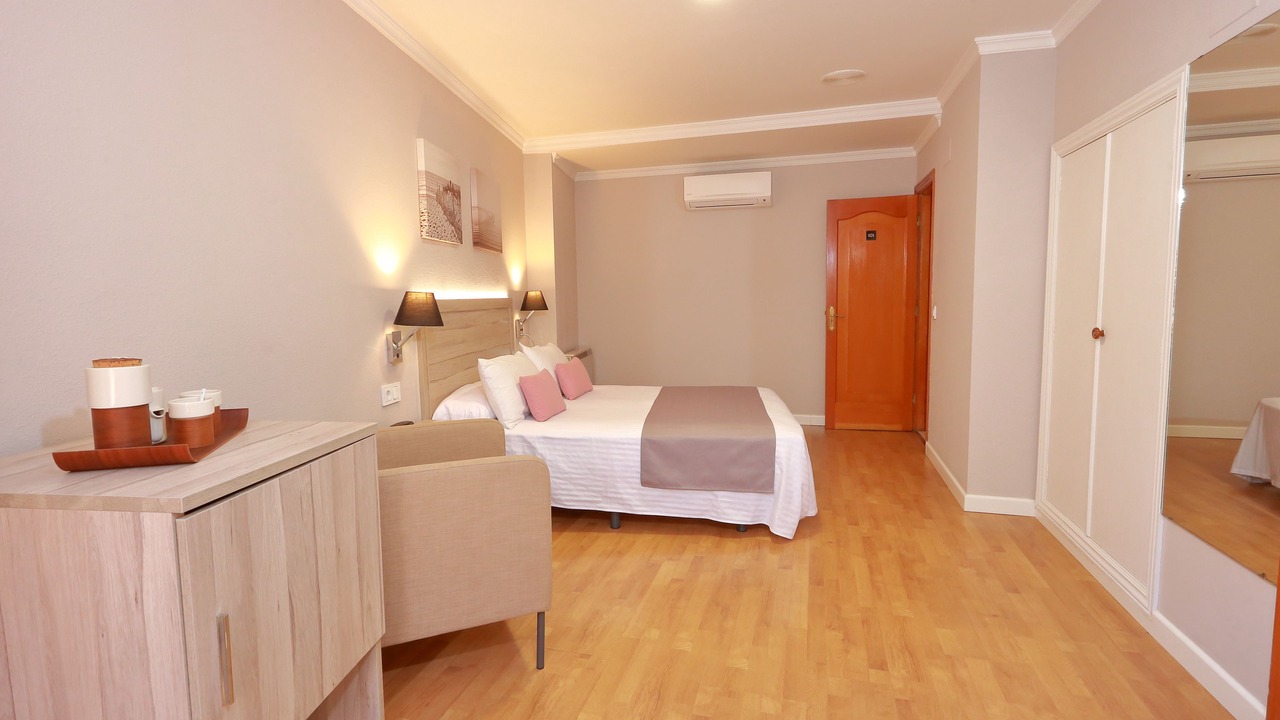 Photo of Bedroom in Verin