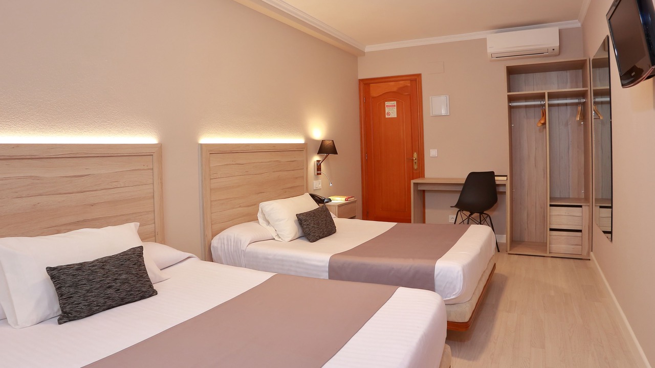 Photo of Bedroom in Verin