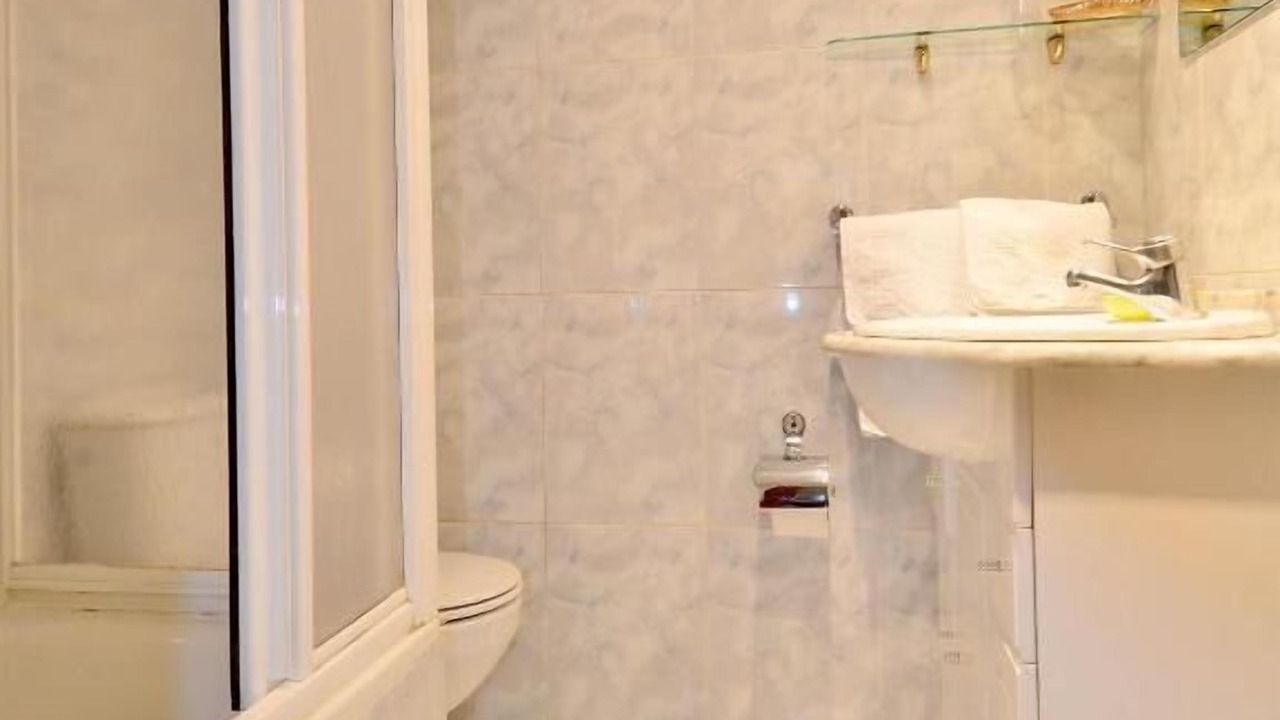 Photo of Bathroom in Huertas