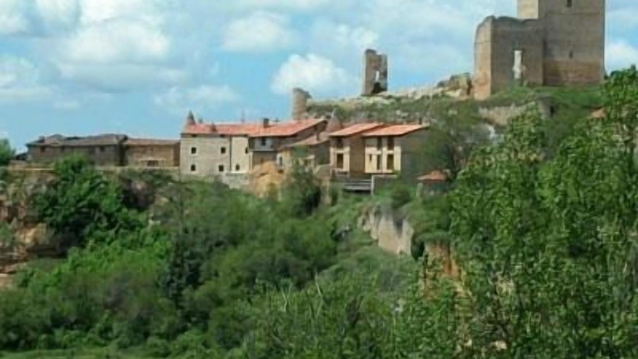 Photo of Buildings in Calatanazor