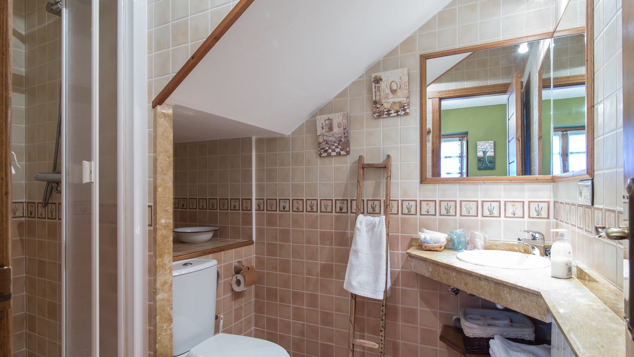 Photo of Bathroom in Limes