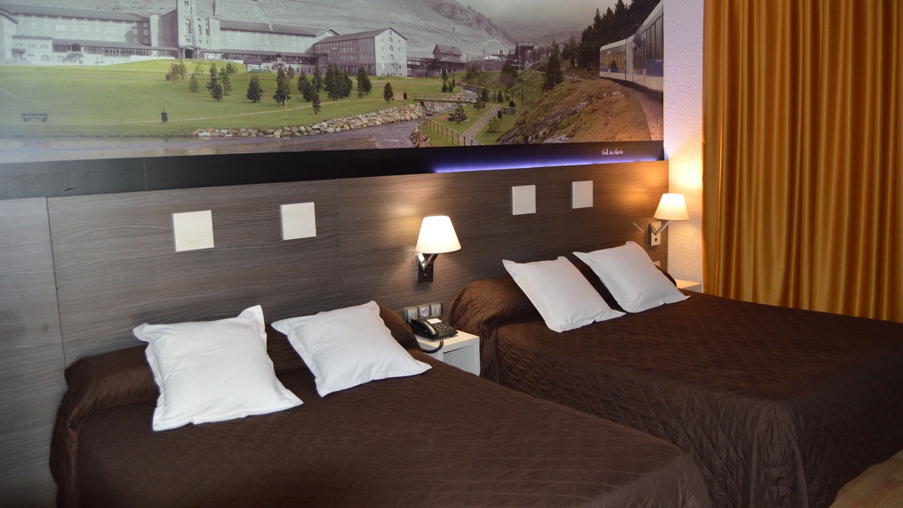 Photo of Bedroom in Roses Town Center