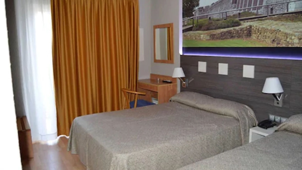 Photo of Bedroom in Roses Town Center