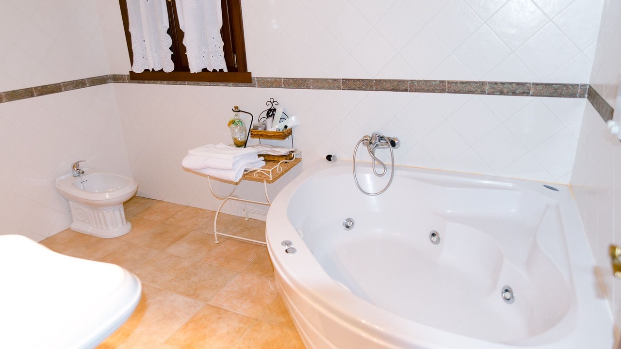 Photo of Bathroom in Vilamartin de Valdeorras