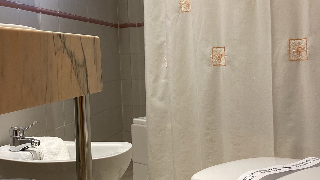 Photo of Bathroom in Valladolid City Centre
