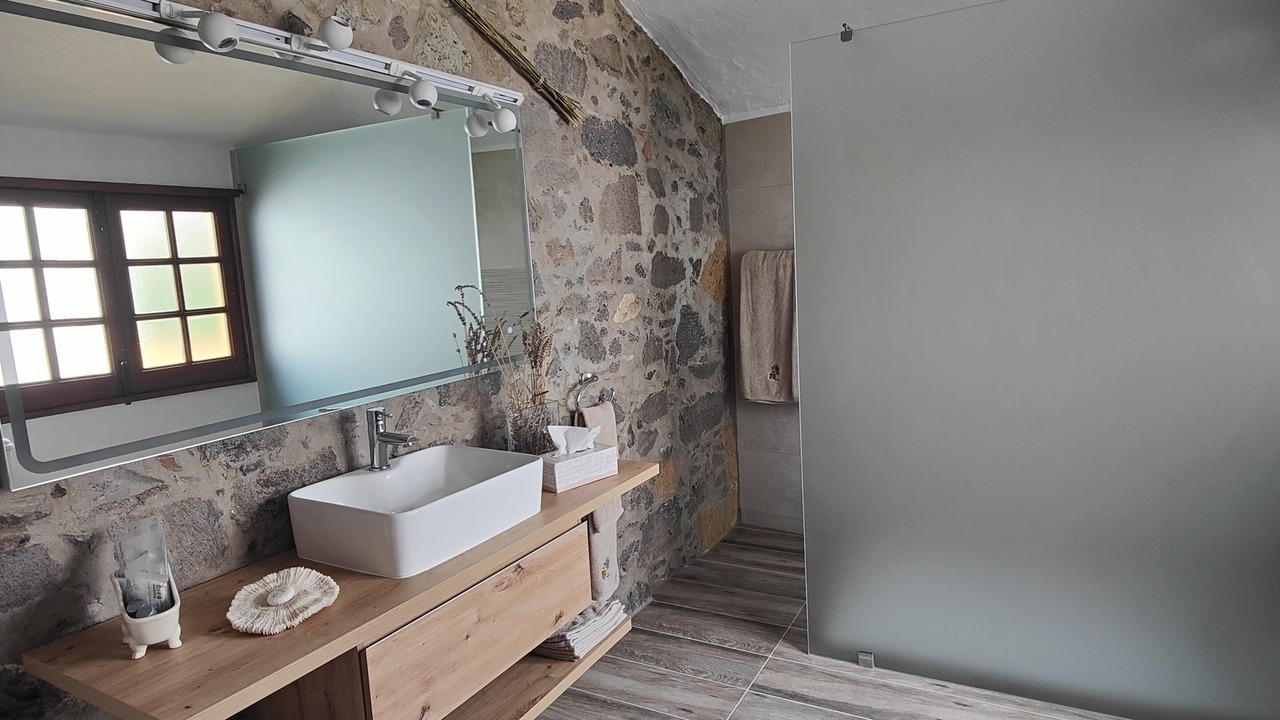 Photo of Bathroom in Teror