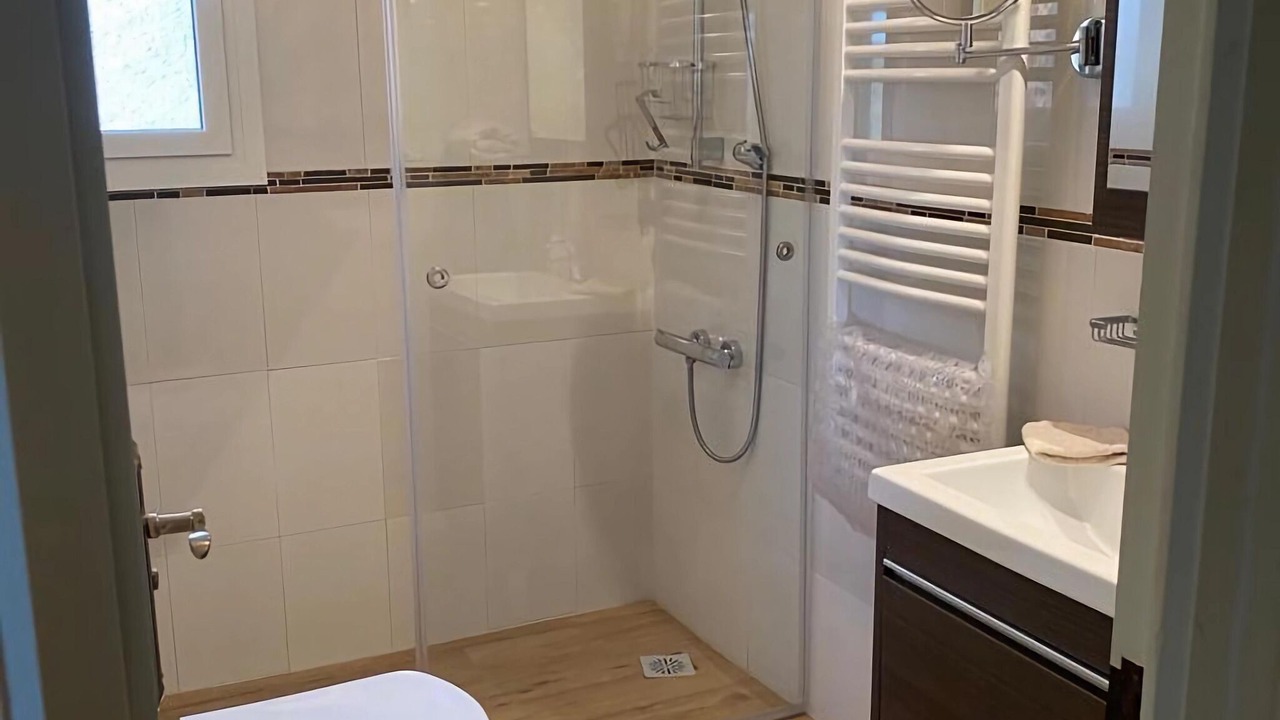 Photo of Bathroom in Pals