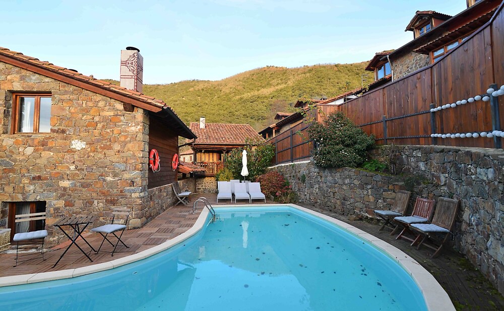 Photo of Outdoor in Tudes