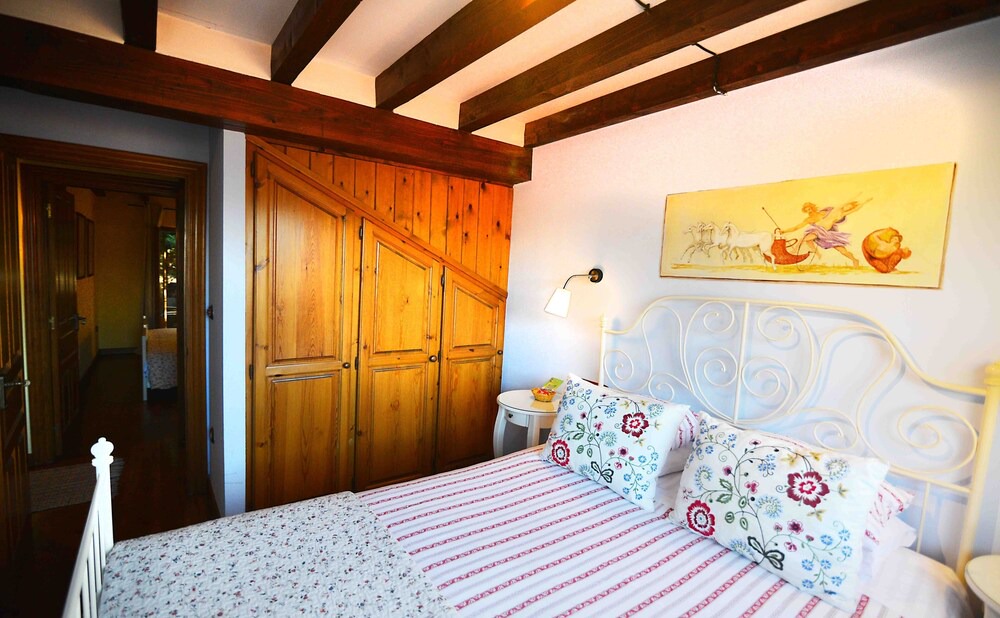 Photo of Bedroom in Tudes