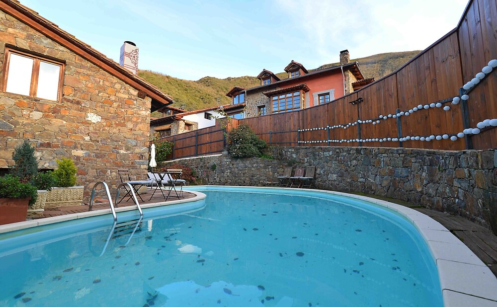 Photo of Outdoor in Tudes