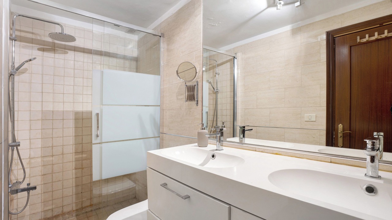 Photo of Bathroom in Acoran