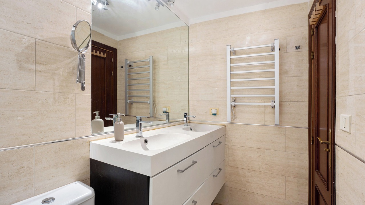 Photo of Bathroom in Acoran