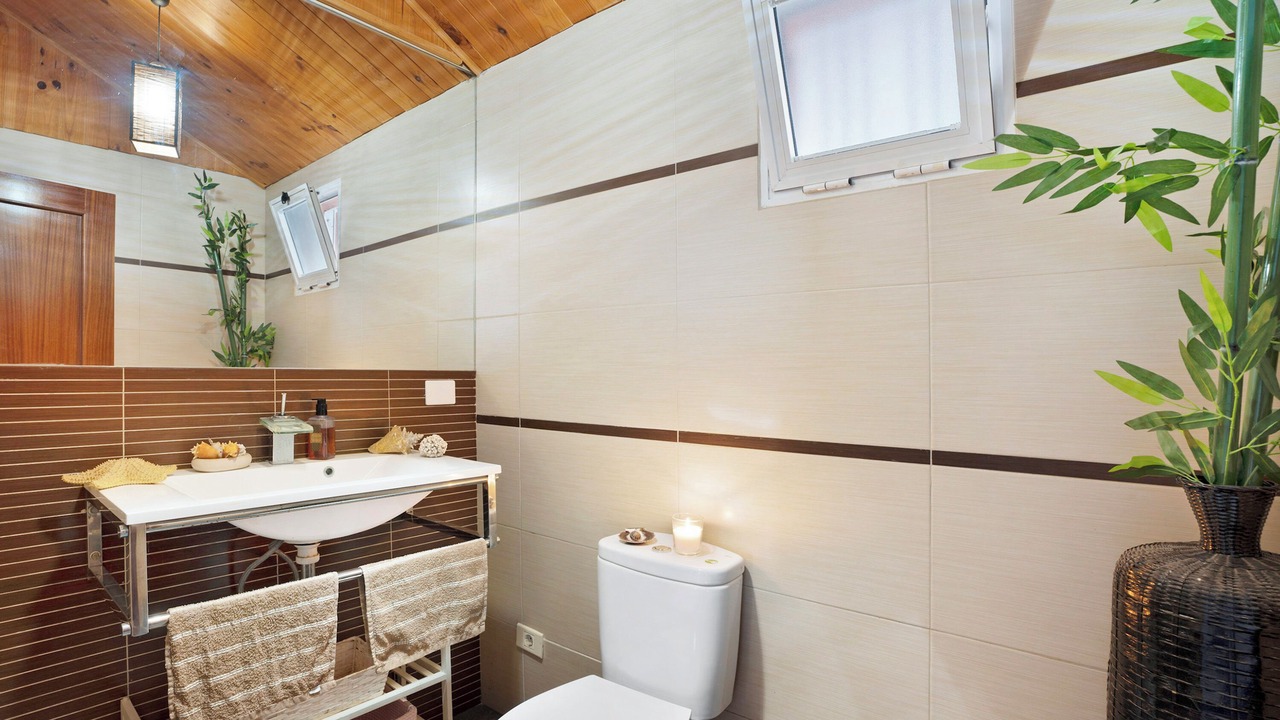 Photo of Bathroom in Acoran