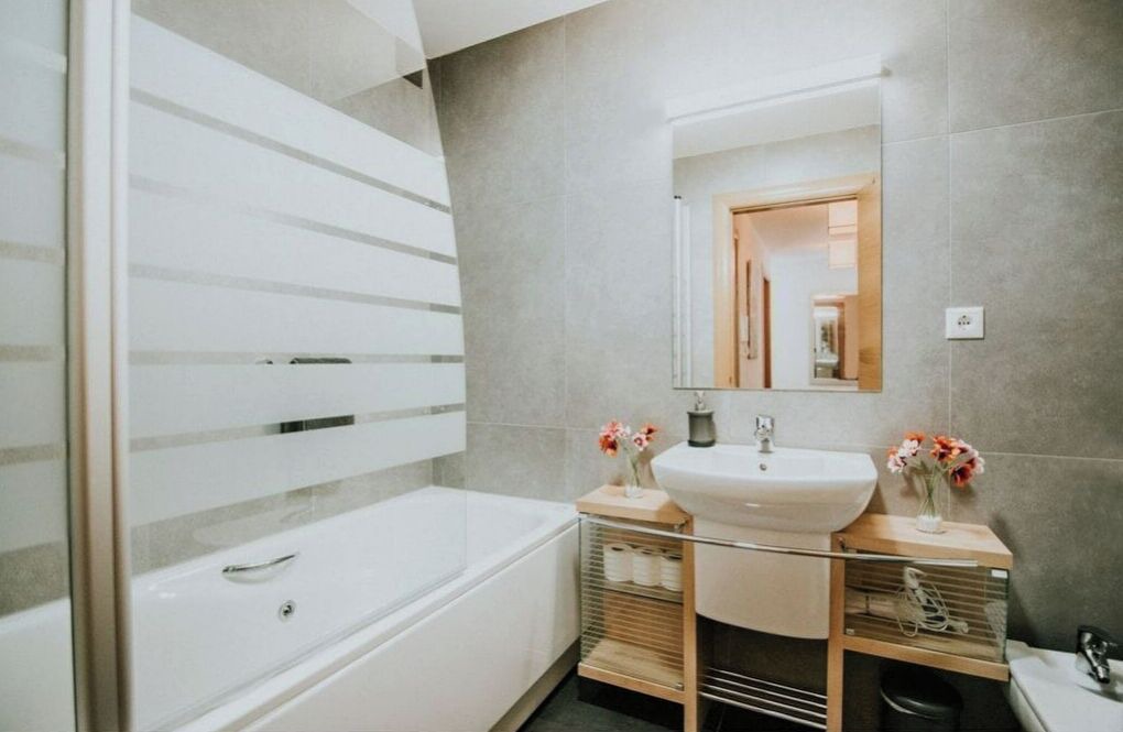 Photo of Bathroom in Haro
