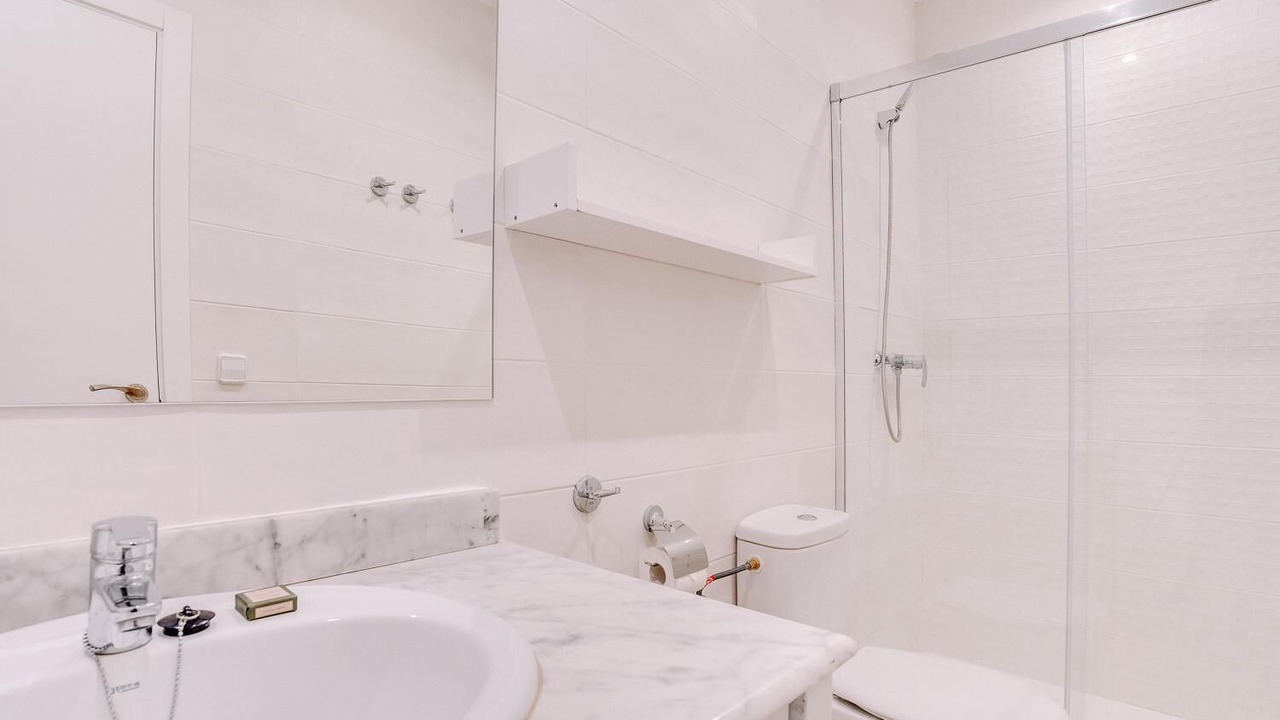 Photo of Bathroom in Cort