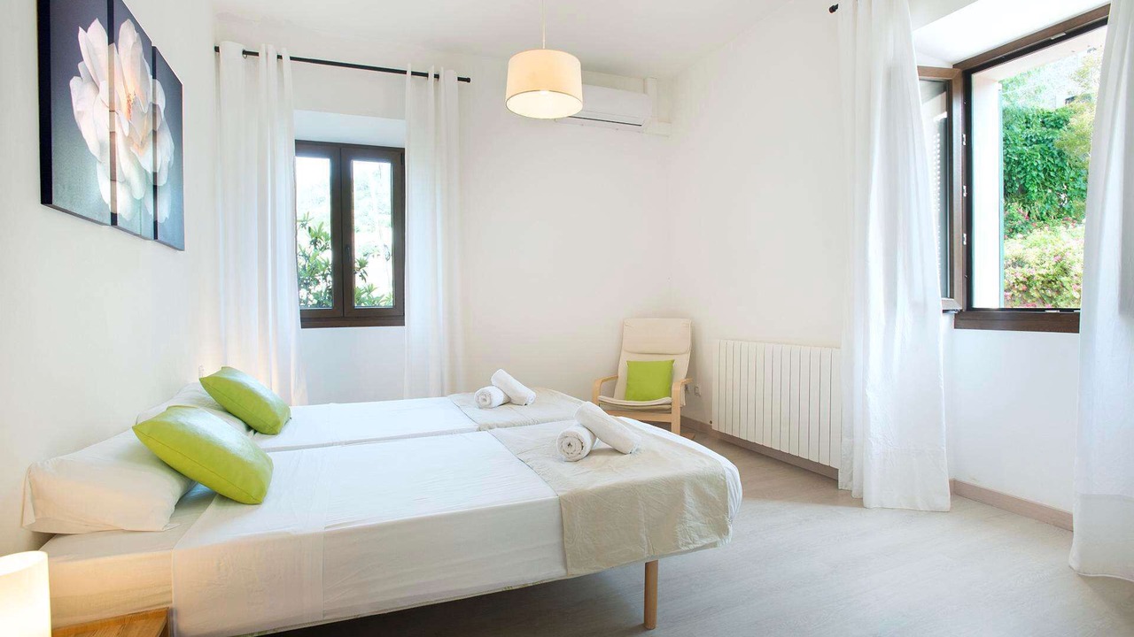 Photo of Bedroom in Banyalbufar