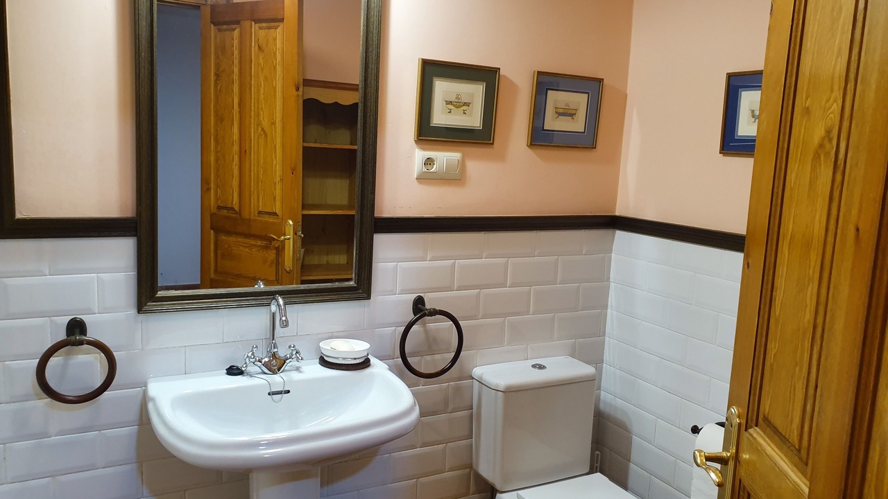Photo of Bathroom in Loredo