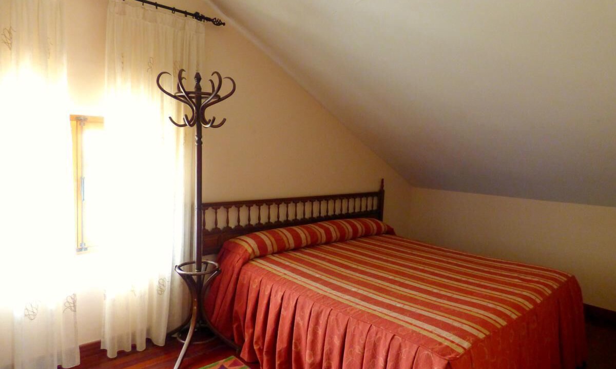 Photo of Bedroom in Banos de Valdearados