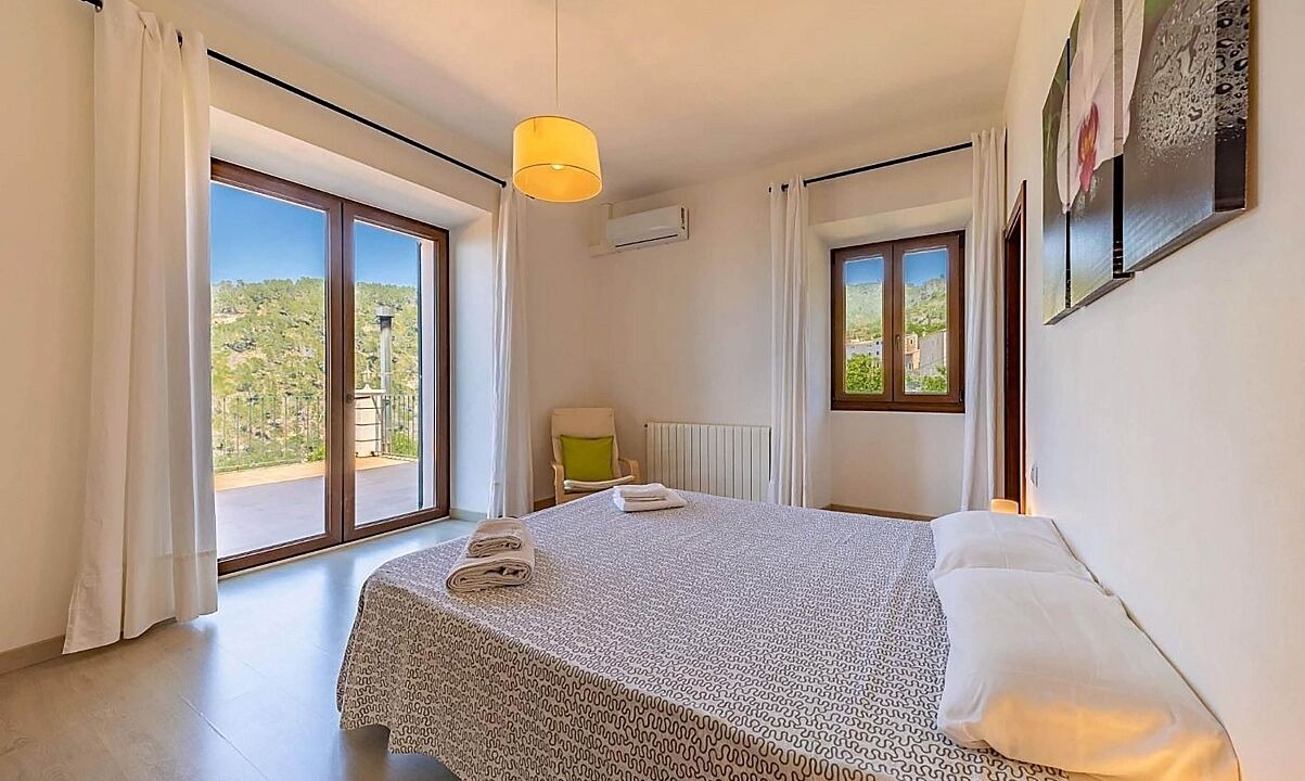 Photo of Bedroom in Banyalbufar