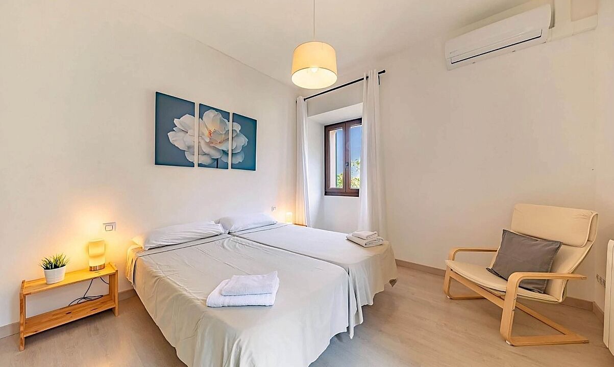 Photo of Bedroom in Banyalbufar