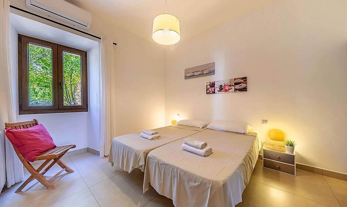 Photo of Bedroom in Banyalbufar