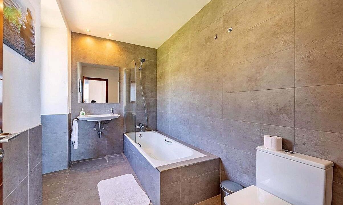 Photo of Bathroom in Banyalbufar