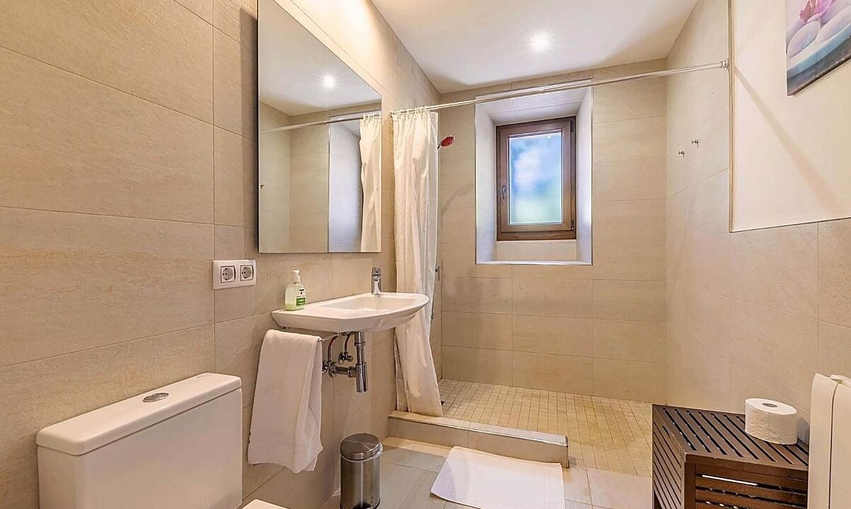 Photo of Bathroom in Banyalbufar