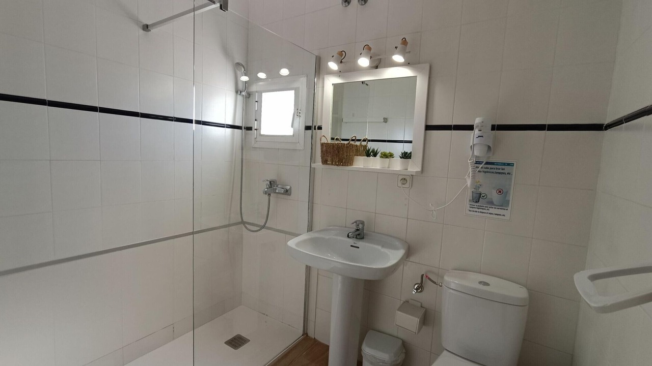 Photo of Bathroom in Calafat