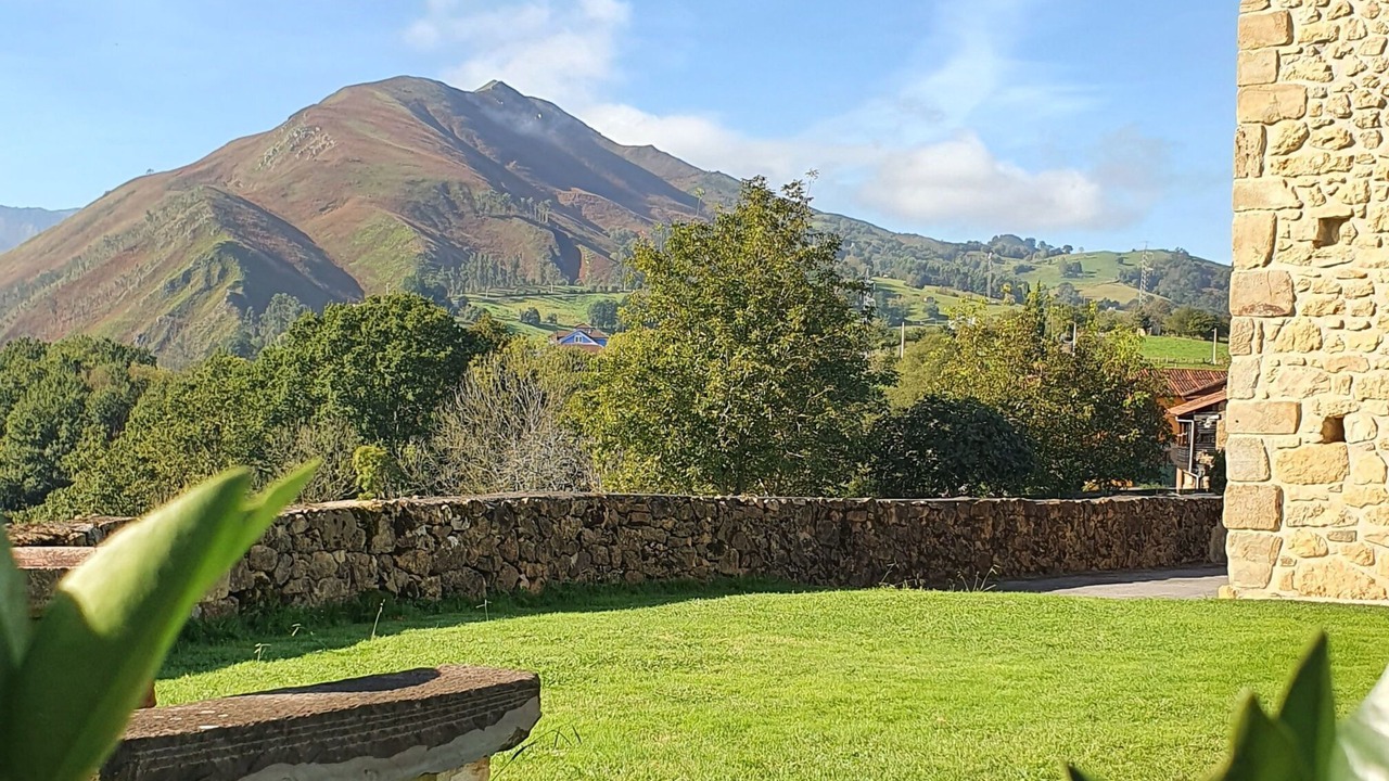 Photo of Outdoor in Parres