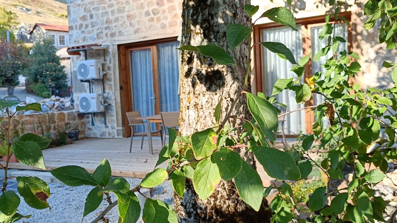 Photo of Outdoor in Besande