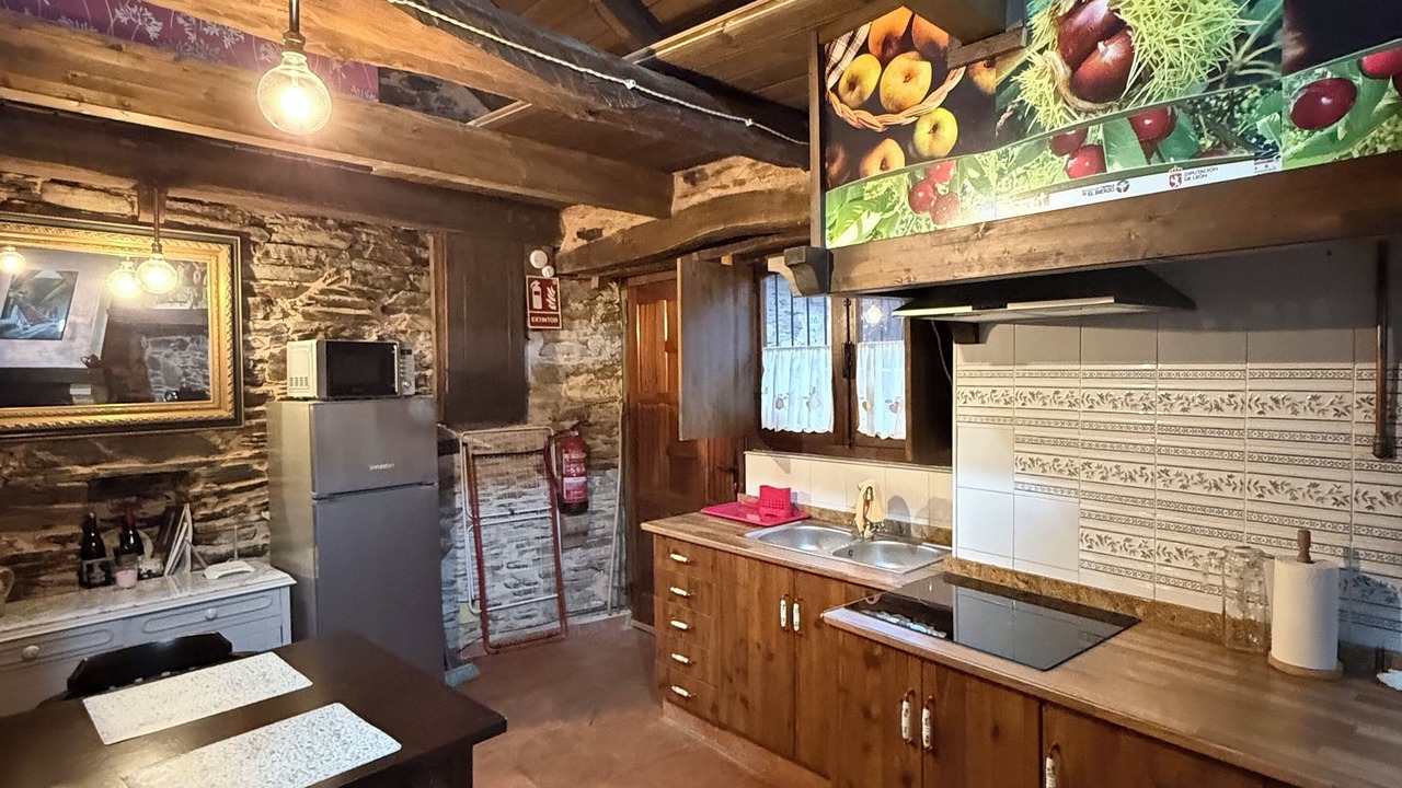 Photo of Kitchen in Montes de Valdueza