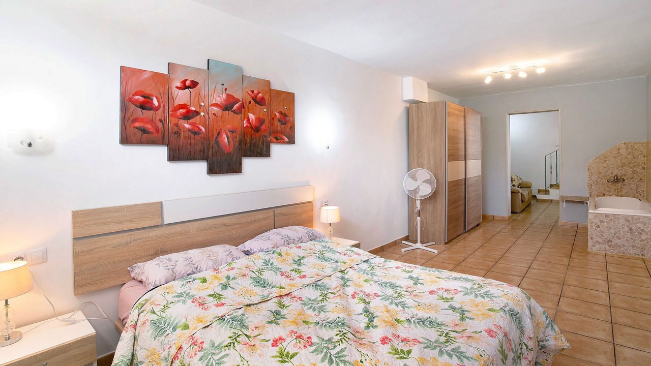 Photo of Bedroom in Moya
