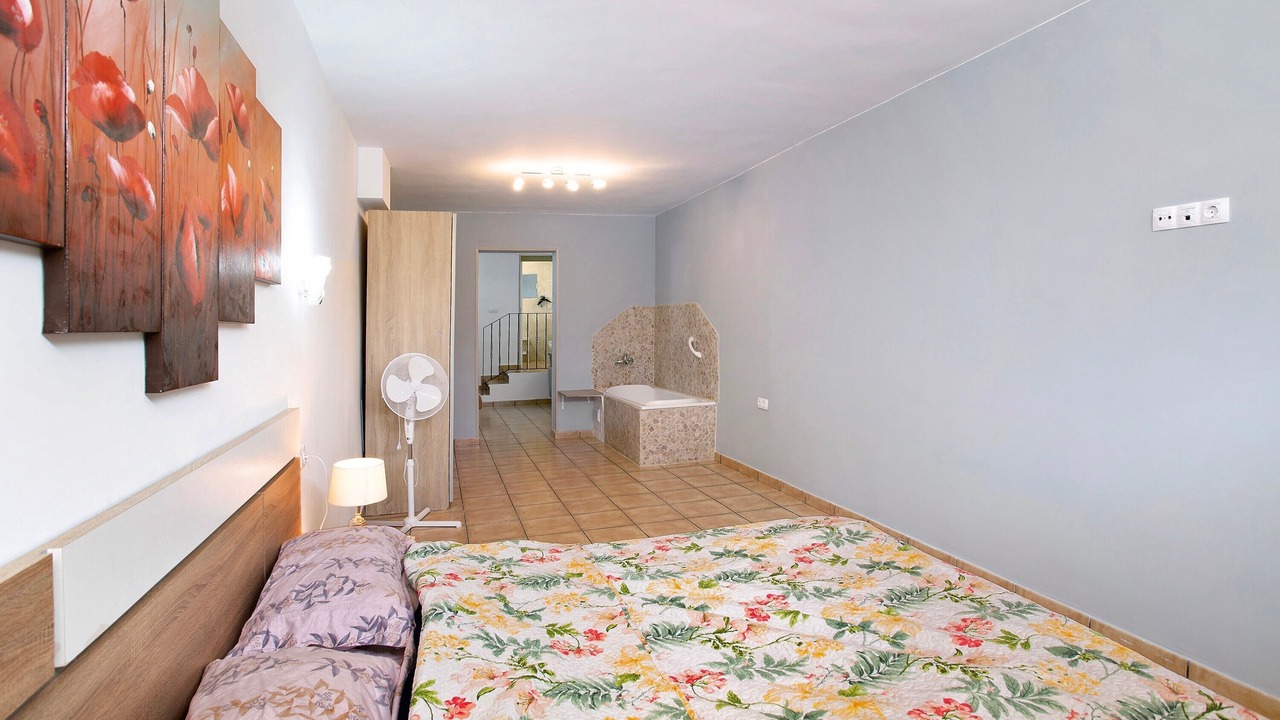 Photo of Bedroom in Moya