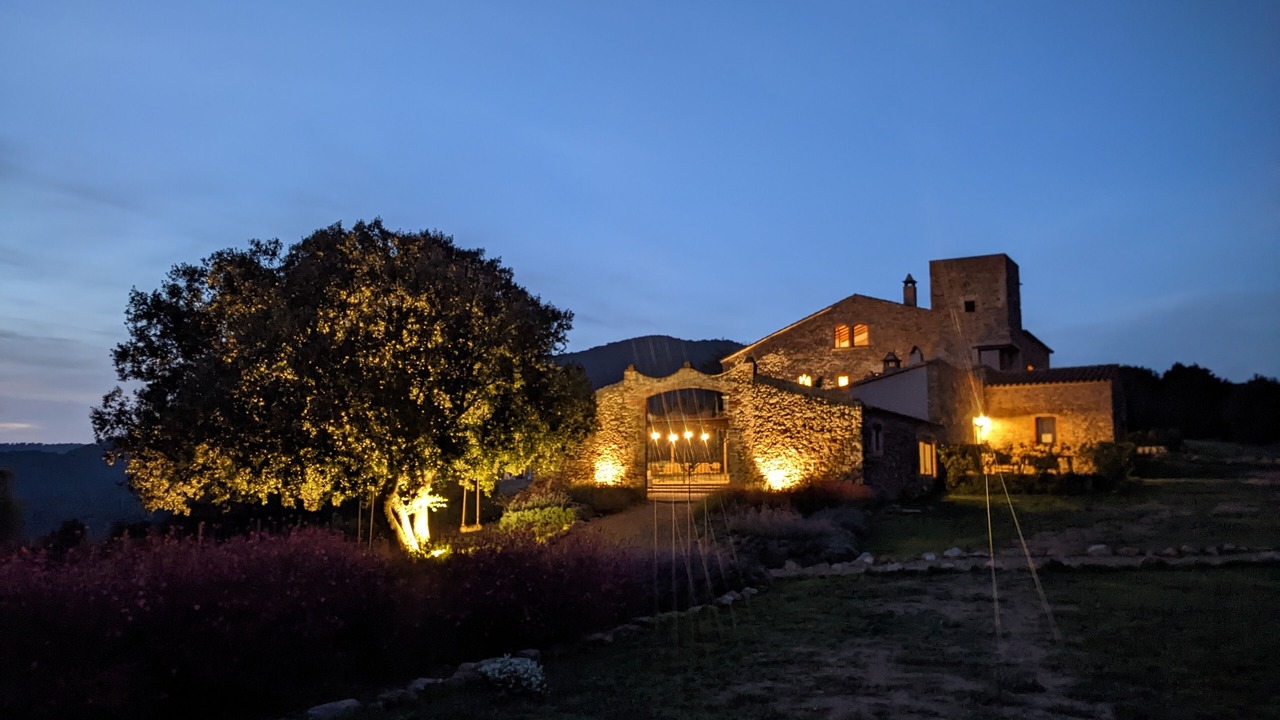 Photo of Outdoor in Quart