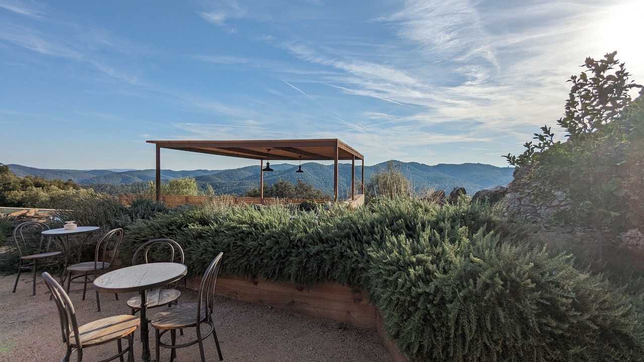 Photo of Outdoor in Quart