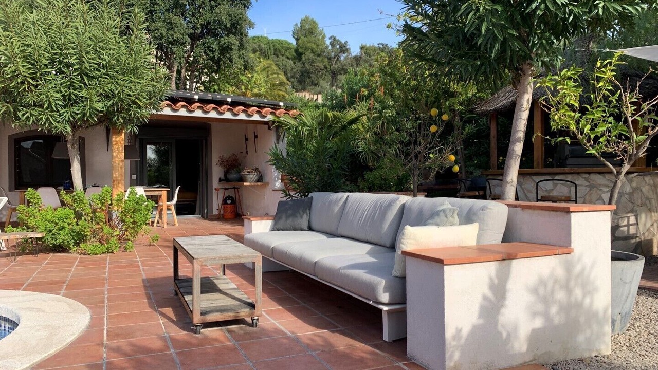 Photo of Patio Balcony in El Mas Isaac
