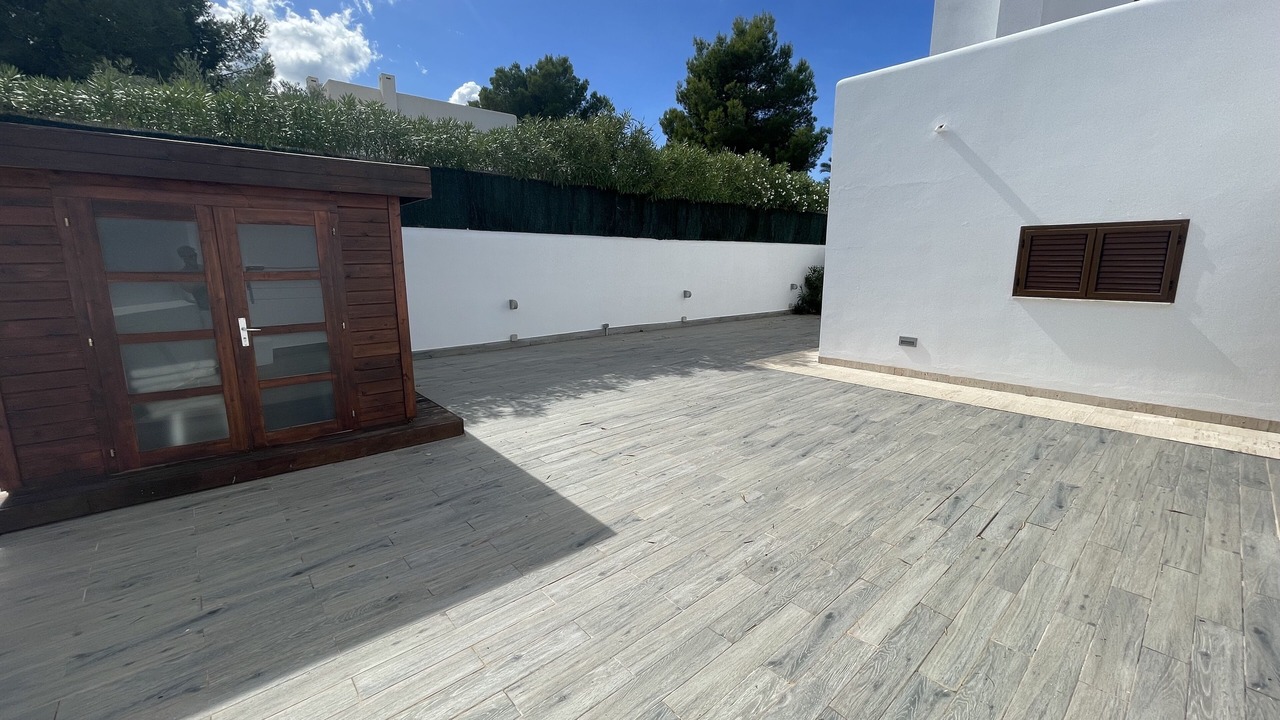 Photo of Patio Balcony in San Antonio Bay