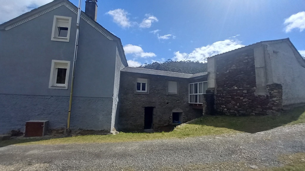 Photo of Outdoor in Loiba