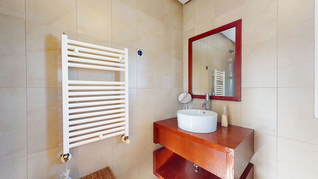 Photo of Bathroom in Roldan