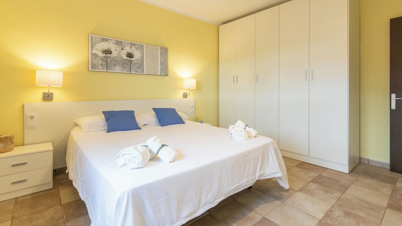 Photo of Bedroom in Sant Jordi Desvalls
